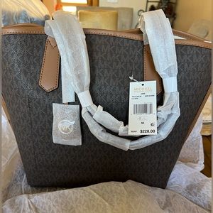 Michael Kors bag large size new